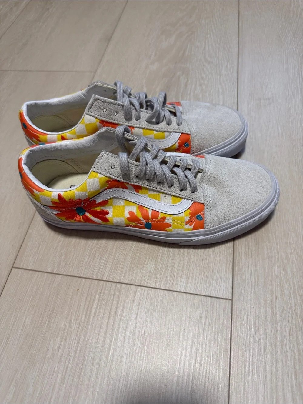 Vans Floral Low-Top Sneakers in Cream, Orange & Yellow